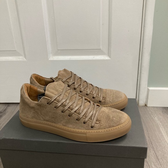 John varvatos Collection REED LOW TOP SNEAKER
Size 8 or 41 EU - Picture 4 of 9